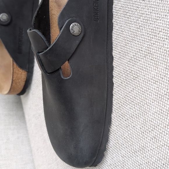 Birkenstock Boston Oil Leather Clogs - Picture 6 of 16